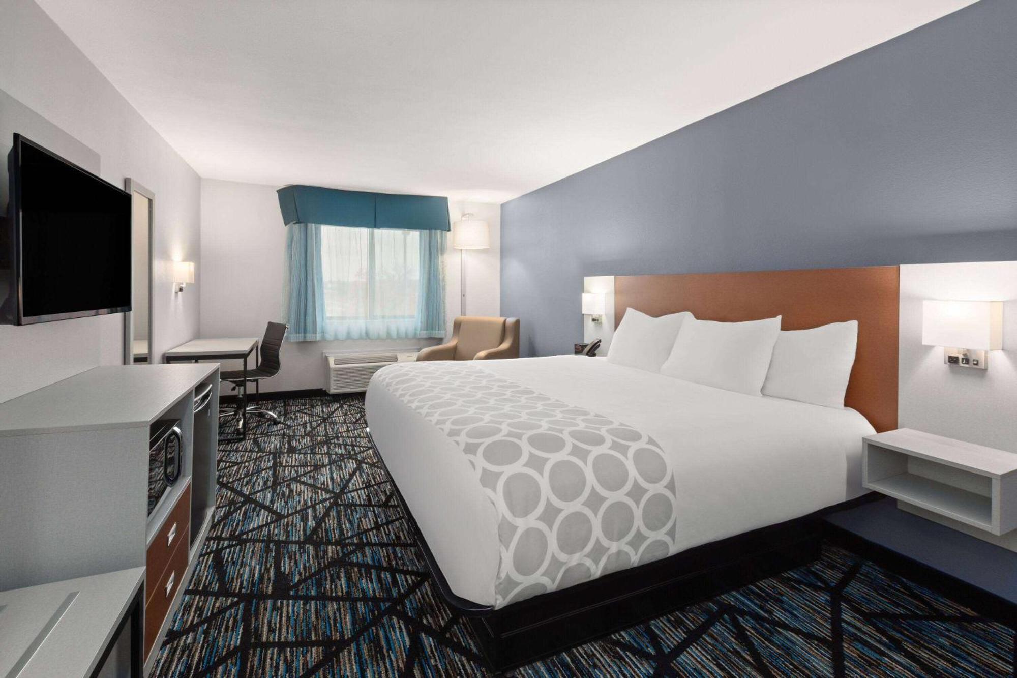 Baymont By Wyndham Warrenton Exterior foto