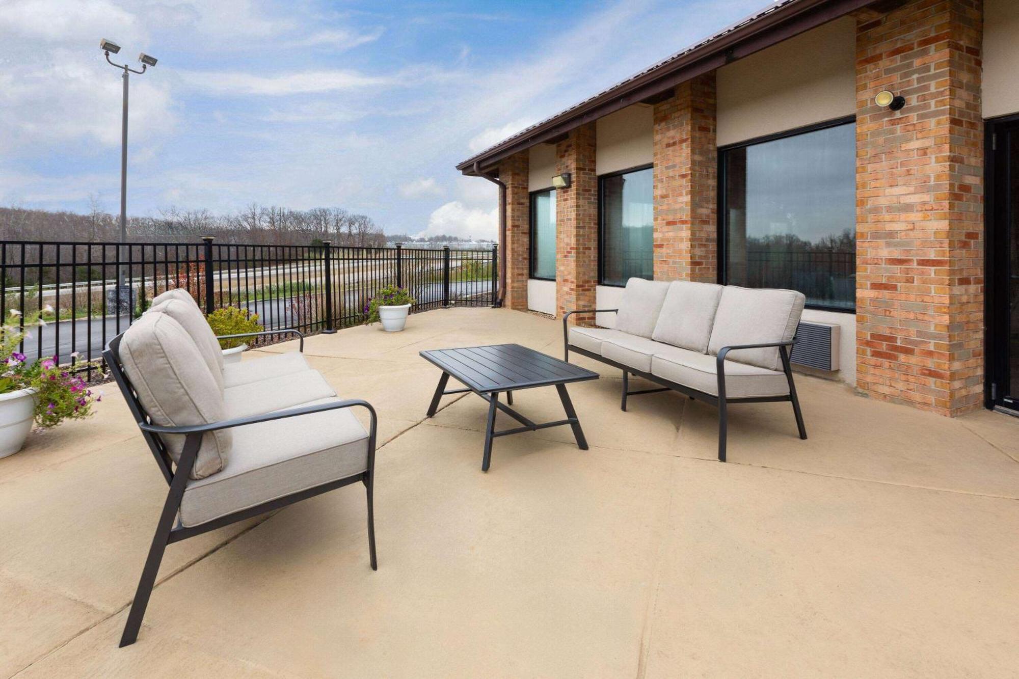 Baymont By Wyndham Warrenton Exterior foto