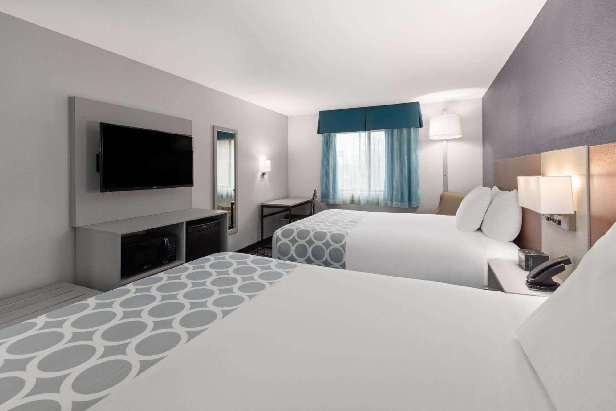 Baymont By Wyndham Warrenton Exterior foto
