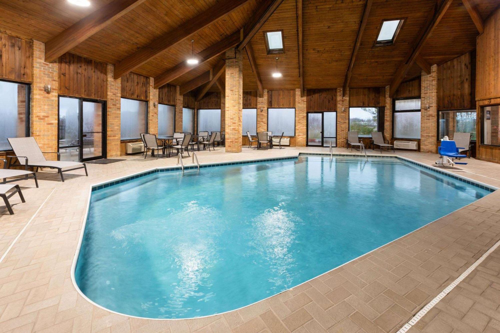 Baymont By Wyndham Warrenton Exterior foto