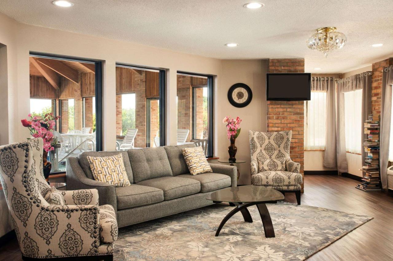 Baymont By Wyndham Warrenton Exterior foto