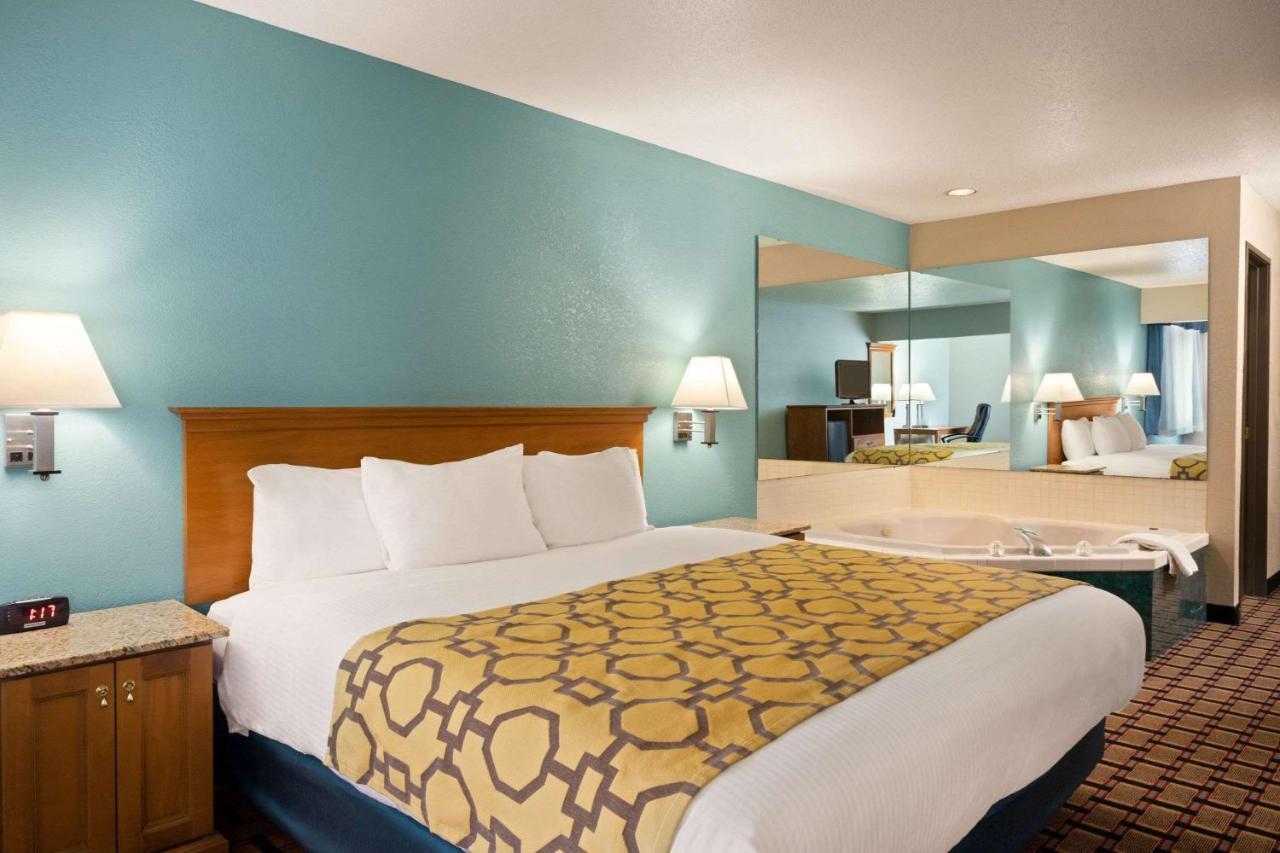 Baymont By Wyndham Warrenton Exterior foto